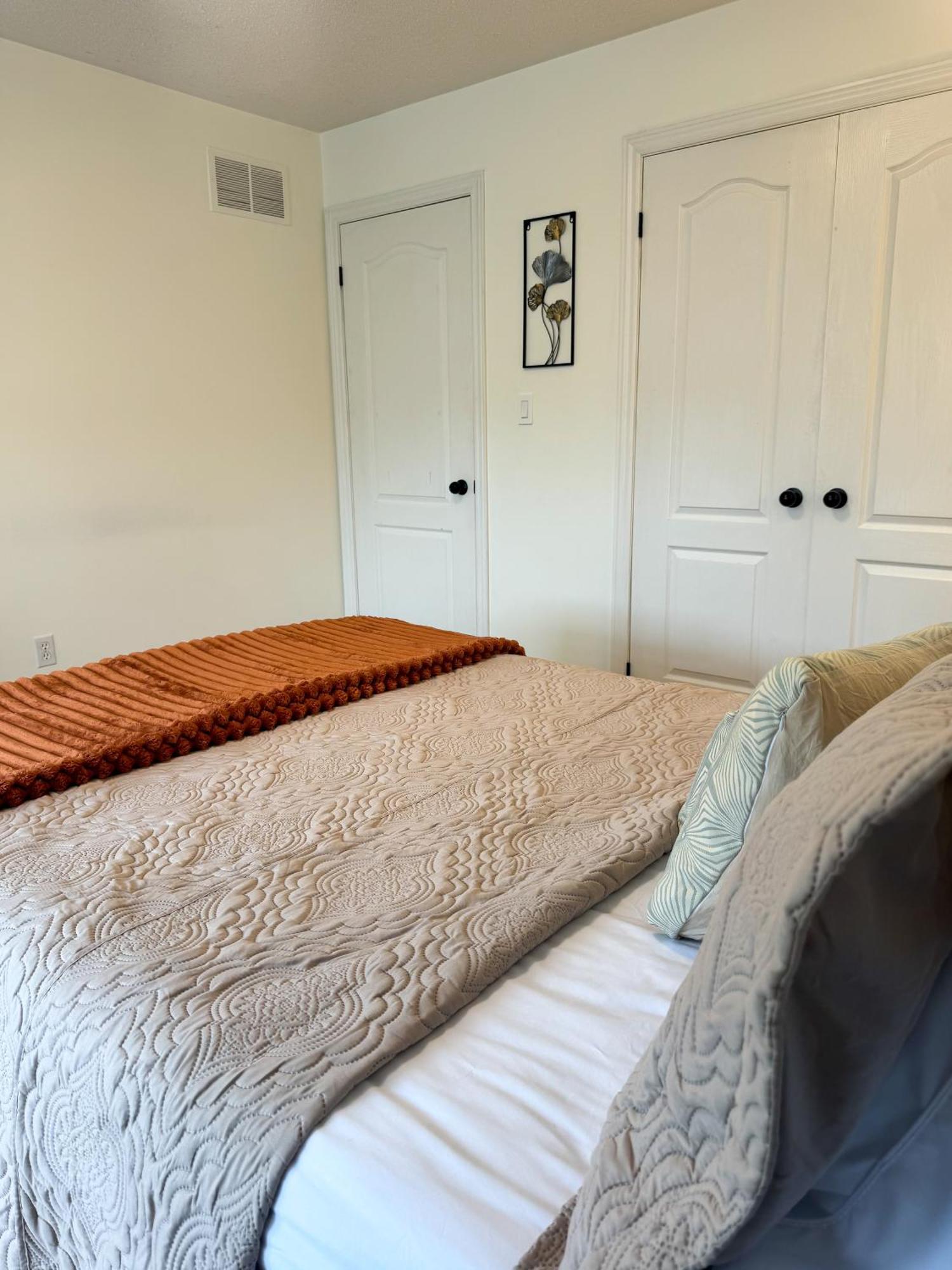 The Khan Villa Whitby Kamer foto
